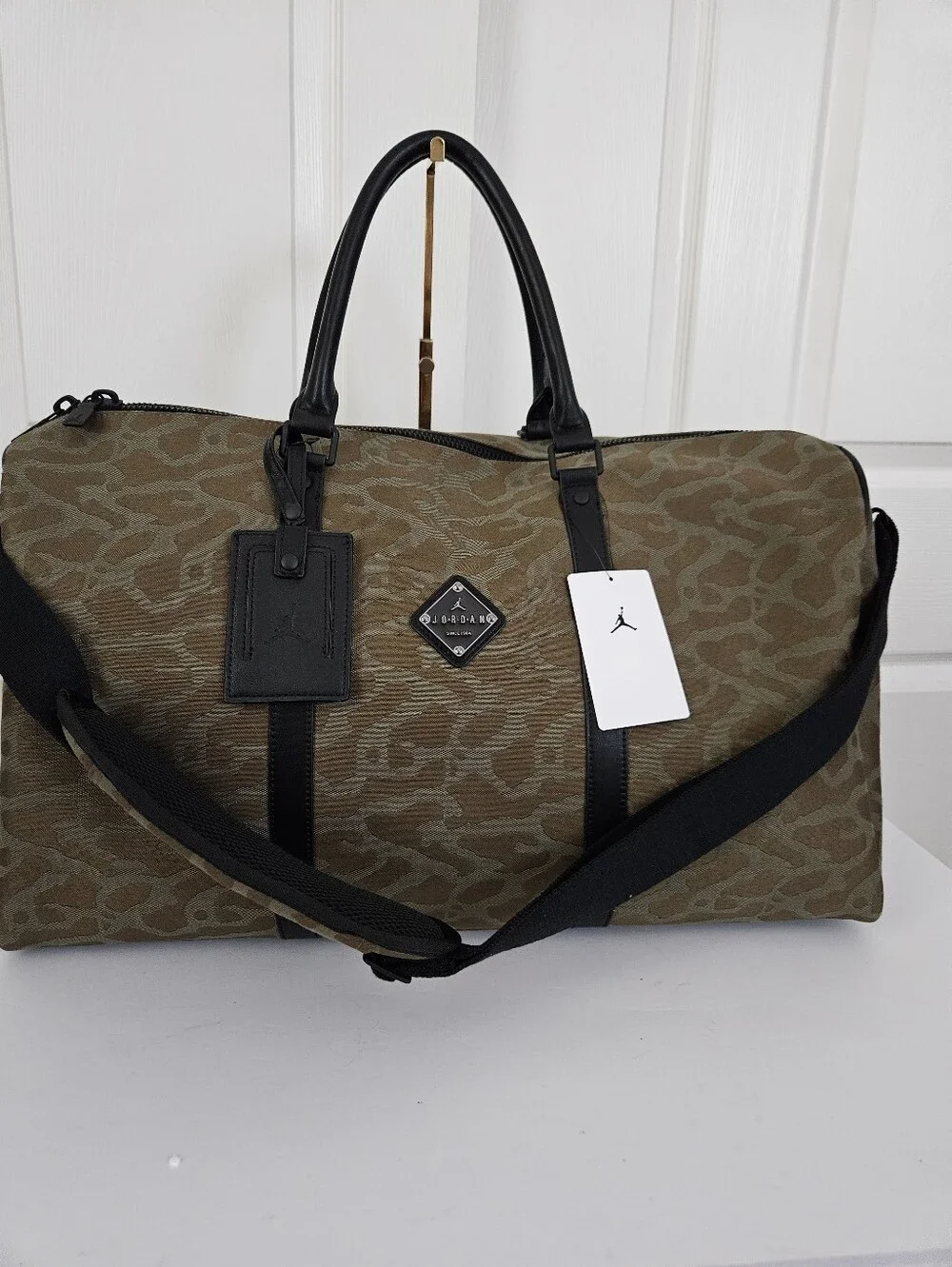 NIKE JORDAN NWT Unisex Duffel